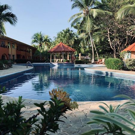 Hotel Getaways At Pueblo Real Quepos Exterior foto